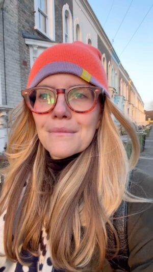 Emma Barnett Instagram - A word on “the holidays”. Or getting “a break” or some “time away or off”. I would LOVE that. But it’s not really possible at the moment. Sharing as I know millions of others can relate. We live for the moments in between.
We just don’t know when or if they are coming. 
It doesn’t mean there won’t be laughter and light - but much of it for those in the painful know - will take more effort than it should. Much more. Altering the entire experience of the festive period. It is, what it is. But here I am trying to make the unseen, seen - for anyone who might need it. 💪 ❤️ 

#chronicillness #chronicpain #holidays #break #pain #endo #endometriosis #adenomyosis #christmas #chanukah #hanukkah #festive #adeno
