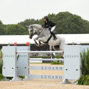 Georgina Bloomberg Instagram - Heading into another show week with this dream horse, and still beaming from her carrying me around our first 5* Grand Prix together, and my first one back as a mother of 2, with a clear jumping round, top 10 finish, and closing out an amazing weekend at the @hamptonclassic. (📷: @kindmediallc)