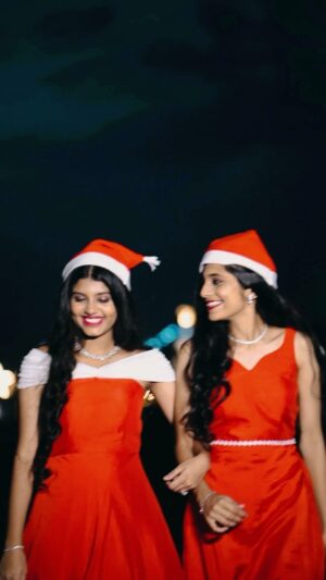 Gouri Gadhuzz Instagram - Merry xmas🎅🏻chammak challo❤️ 

#merrychristmas #nivy #nivyynivedya