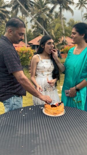 Gouri Gadhuzz Instagram - Its my bdayyy ✨😍 #16thbirthday