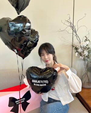 Ha Da-in Instagram - ♥️BMUET(TE) x LE COQ SPORTIF🖤
#비뮈에트 #르꼬끄
@bmuette @lecoqkorea