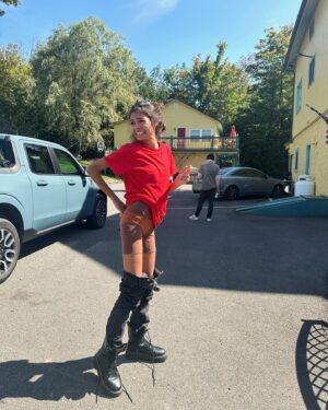 Helena Howard Instagram - Stop🛑 
stay a while✋whilst I have you caught mid scroll…
-a sliver of a slice of life-thought 👁️ might share some of the thousands of memories captured?…

1.takes a brake from…being fVcked by life…need a breather (ya feel) 
2.popular russian video made into meme 🤣🥸
3. ADR 4 @izabelpakzad film!!! (perfect Xpressions  arm grab…wait and find out what they are Reacting ✌️)
4.time just flies…#zoomzoomzoom 
5.Easter with the Italians-celebrating the well rounded talent that is @maulombardi today 🫡🥂🙏✨
6.this IS a psychiatric emergency 
7.taking the healthy option-climbing 5 flight of stairs…only to be met by @evangelinenyc and a sign that read “EMERGENCY EXIT-ALARM WILL SOUND” so down back the flight of stairs I JUST climbed I went🤷‍♂️#nopainnogain 
8. 😉 @contessamillsnyc 
9.scuze need to break wind
10.to the journeys the experiences the moments …memories 
11. @aritzia and card limits and yes…receipts come out human length…🤣😬
12.we got the 🌎 on a 🪢….got the string wrapped around our fingers🫰
13.aiRwaVes📡🌊
14.
15.🤫
16.✨
17. never pretended to be perfect (but I am pretty darn close haha🙃)
18.🙏

til next time♥️
LOVE to all wherever whomever whenever 🙌🫶🖖 
ciao for now xx