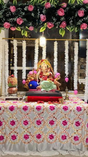 Hemanshii Ruparel Instagram - Welcome home Gannu 🙏🏻🌼

Thank you for the beautiful set up @flowerworld.fw 

#vinayaka #ganpati #morya #moryamajha #ganesha #ganpati_bappa_morya #bappa #gannu #ganpatidecoration #bappamajha #festival #ahemdabad #ahemdabad_instagram #trendingsongs #trendingreels #viral #forsale #ganpatibappa #ganpatifestival #theme