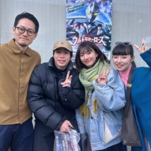 Himena Tsukimiya Instagram - SKaRDのみんなとEXPOへ！
まさかの演出に涙。
どうしよう。あんまり話せなくて話したすぎてうずうずしている。🥹🩵🩵🩵