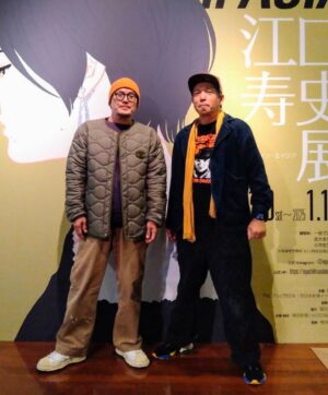 Hisashi Eguchi Instagram - EGUCHIin ASIA@福岡アジア美術館
年内開廊は今日24日(火)までです！
クリスマスイブに家族や友達、大切な人と連れ立って来たらいいと思うよ！もちろん一人でも楽しめるのは保証するので是非！

開幕の11月。ラヂヲや寺克やルカ、ライブスケッチのMCをやってくれたささきのぞみちゃんがいた11月の福岡がすでに遠い昔のように懐かしいよ。

※25日(水)から1月1日(水 元旦)まではお休みです。年明けは2日(木)から！