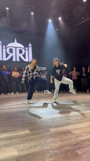 Iman Esmail Instagram - about last night 👀👯‍♀️ 
choreo: @vkdances @nidhi.reddy.k 👑 
mix: @jevin_james
#ooantavamama #tollywood #desigirls #soulsista #ladancers