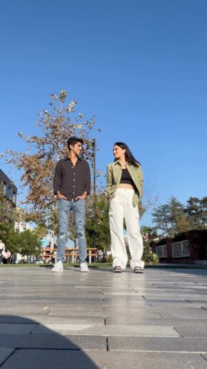 Iman Esmail Instagram - the young grasshopper has come a long way!🕺🏻#iykyk 

👀: @ayushmannk @norafatehi 

#jehdanasha #bollywood #desigirl #dancetrend