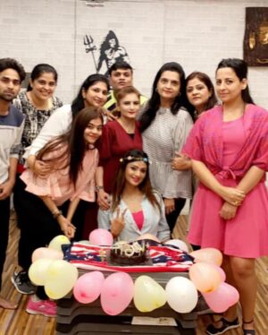 Ishita Vyas Instagram - I would like to thank all my family ,friends , fans and  well wishers for their wonderful birthday wishes! All of u will remain in my heart ❤️ and how special you  all made me feel.
Thanking you all from the bottom of my heart ❤️.