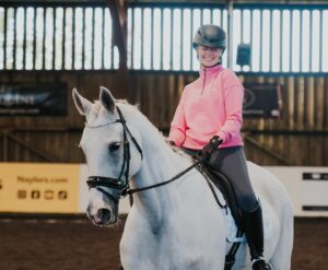 Jade Affleck Instagram - This has got to be probably one of the BEST experiences of my life! Bentley was an absolute Dream from start to finish! 🦄The smile on my face says it all! Absolutely INCREDIBLE!🥰 
EPISODE 4 OF THE MOCHARA ALL STAR ACADEMY IS ON H&C  NOW! 
📸Photo credits to @tillyberendt