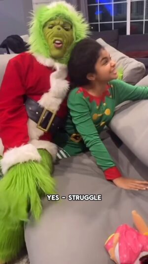 Jaidyn Triplett Instagram - The Grinch babysits 😅 w/ @kal_smith17 & @bookjaidyn ​⁠​⁠ 

#grinch #babysitting #funny #comedy #thegrinch