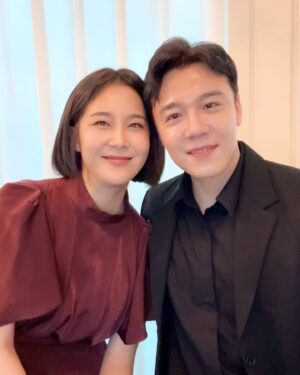 Jang Ga-hyun Instagram - 🎄 #메리크리스마스 
모두 즐거운 성탄절 보내세요~🥰🤗