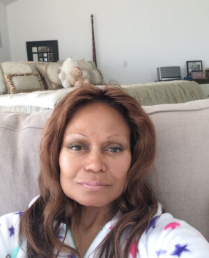 Janice Bryant Howroyd Instagram - If someone sends you a note of love ‘just because’...count it as a blessing of the highest order! Spread the joy...