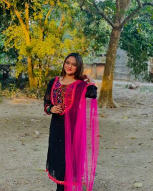 Jannat Toha Instagram - Dress: @roja_fashion_brand ❤️