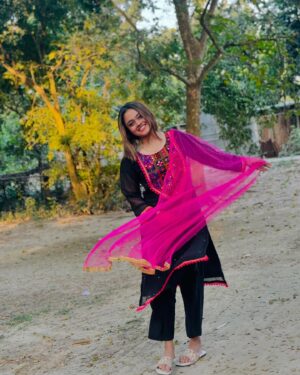 Jannat Toha Instagram - Dress: @roja_fashion_brand ❤️