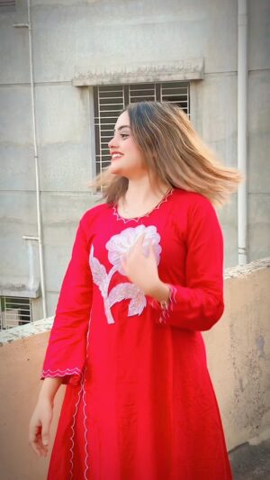 Jannat Toha Instagram - Dress: @__shehzaad___ ❤️
