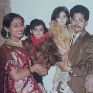 Jaya Kishori Instagram - Never lose the kid inside you ☺️👶🏻

#jayakishori #childhood #happychildrensday #innocence #happiness #pure #love