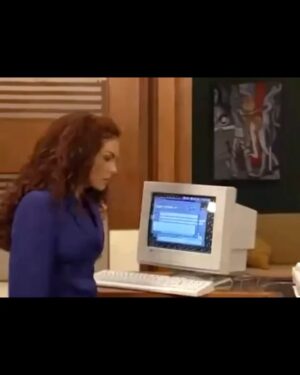 Jessica Cerezo Instagram - #tbt Telenovela @caritapintada @rctv #2000 está fue mi segunda telenovela como la mejor amiga de la protagonista #catherinecorreia con un personaje característico #genesis una niña mística creyente del poder de las piedras y del aura , la energía! Fue un gran reto actoral donde pude trabajar con un elenco increíble @nachohuett @elluzperaza @soyjaviervidalpradas entre otras grandes estrellas de la televisión #venezolana! #recuerdos #actriz #venezuela