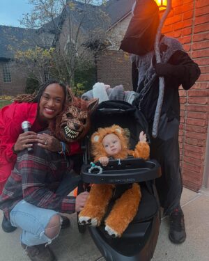 Jessica McDonald Instagram - #MayBaby 👶🏼
#Halloween
#RihannaSB2023
#3