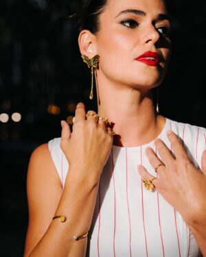 Joana Santos Instagram - ✨GLOBOS DE OURO 2024✨

Styling: @sergio.onzestylist
Vestido: @luiscarvalhoofficial 
Joias: @beatrizjardinha
Sapatos: @aldo_shoes 
Makeup e cabelo: @catiabolota 
Fotos: @davidoliveira.raw 
 @ohotelhotel 
@elite_lisbon @carla_quelhas @mariainesgms @sarafsant0s 

Obrigada ❤️

Foi bonita a noite! @globosdeouro @sicoficial