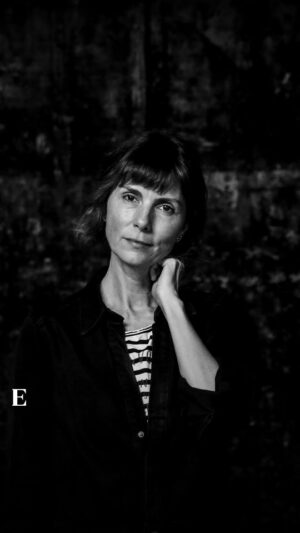 Joana Seixas Instagram - Joana Seixas é um rosto bem conhecido da televisão e uma das atrizes portuguesas mais comprometidas a usar a voz em prol de diversas causas humanitárias como a crise climática ou a defesa por um cessar-fogo em Gaza. No podcast "A Beleza das Pequenas Coisas", fala sobre a necessidade de falar sobre essas questões políticas, uma vez que é "pensar sobre a vida, sobre a humanidade".

Ouça a conversa com o jornalista @bernardo_mendonca através do link na bio do @jornalexpresso.

#joanaseixas #abelezadaspequenascoisas #podcasts