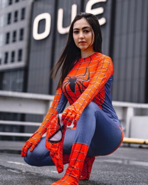 Kaashvi Hiranandani Instagram - u make my spidey sense tingle 🕸🥺
📸: @touretteshoots 🕷 
#kaashplays 
.
.
.
.
.
.
#spiderman #cosplay #bgmi #singapore #marvel #spidergirl #gamergirl