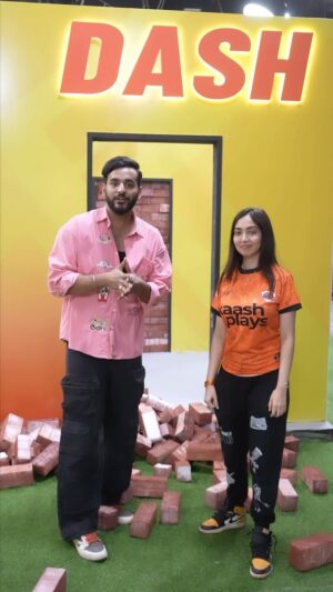 Kaashvi Hiranandani Instagram - New video out on Fukra insaan channel . Do not miss it♥️

@scoutop VS @kaaashvi 🚀 Guess who won?