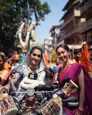 Kaashvi Hiranandani Instagram - मी कशी दिसते? 👀 #gudipadwa #kaashplays
📸 by @deomanish 
💄 by @makeupartist__siddhi 
.
.
.
.
.
.
#s8ul #bgmi #mumbai #marathi #hindu #explorepage #fyp #indiangirl #marathimulgi #gulabisadi🌸💗