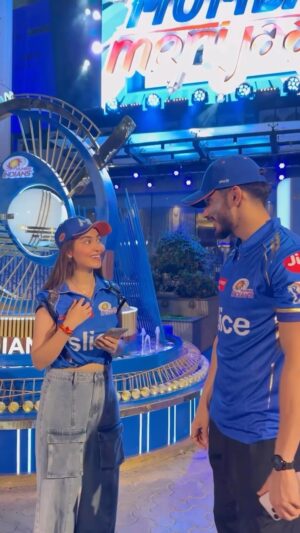 Kaashvi Hiranandani Instagram - duniya hil gayi 😭 #kaashplays
.
.
.
.
.
.
#bgmi #mumbaiindians #funnyreels #snaxgaming #s8ul #trendingreels #comedy #fyp #explorepage #ipl #cricket