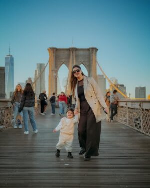 Kanwal Aftab Instagram - Can I go where you go? Can we always be this close, forever
and ever ? 🫀🫀

[ kanwalaftab, kanwalzulqarnain, aizalzulqarnain, zulqarnainsikandar, goals, familygoals, blessed, brooklynbridge, newyork ]