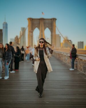Kanwal Aftab Instagram - Can I go where you go? Can we always be this close, forever
and ever ? 🫀🫀

[ kanwalaftab, kanwalzulqarnain, aizalzulqarnain, zulqarnainsikandar, goals, familygoals, blessed, brooklynbridge, newyork ]
