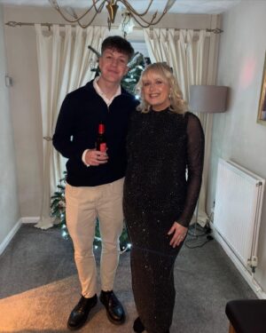 Katie Thistleton Instagram - December ❤️🎄❤️🎄❤️🎄