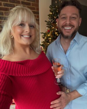 Katie Thistleton Instagram - December ❤️🎄❤️🎄❤️🎄
