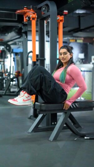 Kaviya Ravichandran Instagram - For fat loss focus on strength training,cardio and caloric deficit !