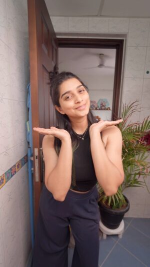 Kaviya Ravichandran Instagram - Summa oru morning skin care🥹

#Kavyasuha #skincare