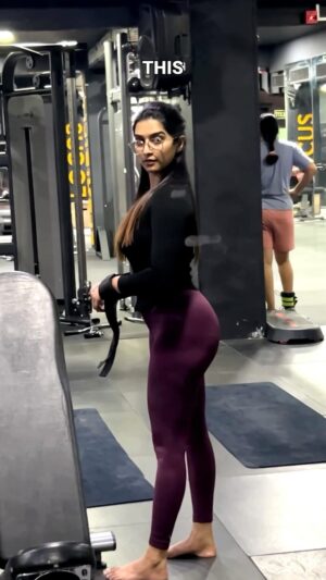 Kaviya Ravichandran Instagram - Grow them 🤌

#gym #fit #workout #glutes #kavyasuha