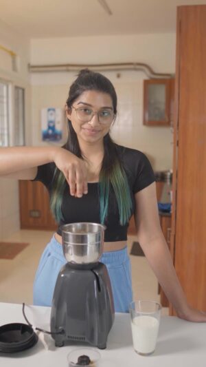 Kaviya Ravichandran Instagram - Blooper reel😂🤪 

#gym #fit #kavyasuha