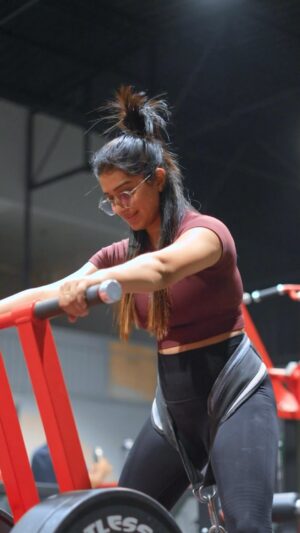 Kaviya Ravichandran Instagram - Progress starts outside the comfort zone !🔥

Shop @avvatarindia Use code : KAVYASUHA for additional discounts 🤗

#gym #fit #workout