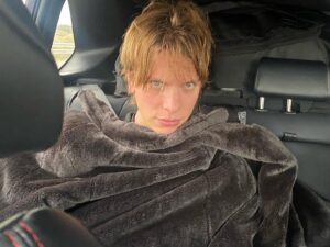 Kaya Wilkins Instagram - Suzuki Across Europa a beautiful blur thank you for coming!!! Lisa and Oli and index fingers touching and three person solitaire how’d you do it and what just happened? ❣️hibernation now see you!