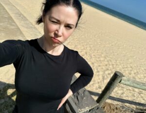 Kestie Morassi Instagram - Gettin’ sum fkn sun