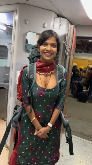 Khyati Shree Instagram - Help me plan the itinerary for a long trip in Karnataka. The weather could be tricky this month, but the nature would be at its best too. So please suggest places to visit, dishes to eat and any tips/tricks that you have 🛺