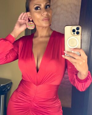 Kiki Haynes Instagram - 2024 was a hot year for me so it’s only right that I close it out  in that exact same mode, feeling & looking H.O.T. 🔥 

There’s something about a lady in red! 

#Hot #Elegance #Poise #Pose #Fire #🫦