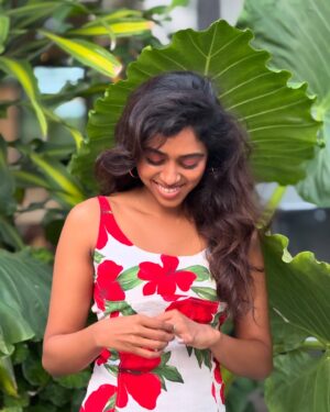 Lovelyn Chandrasekhar Instagram - 🌹 

📸: @namritha.mv