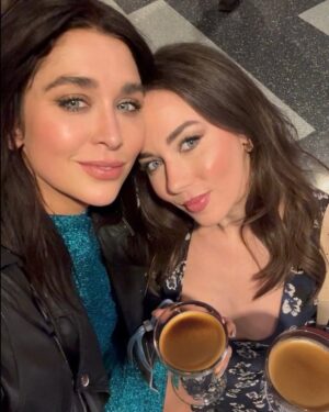 Lyndon Smith Instagram - One of us is short and one of us is sweet ☕️⁣
⁣
Thank you @absolutus and @kahlua for treating us to delicious evening of Sabrina Carpenter and espresso martinis! ⁣
⁣
#absolutpartner #kahluapartner