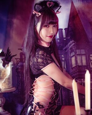 Maki Itoh Instagram - 🎃🦇