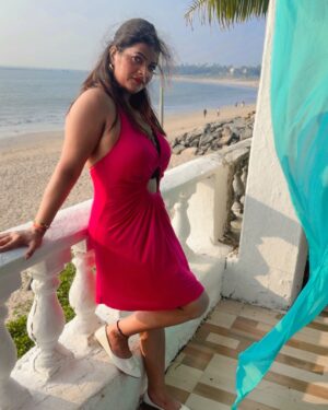 Malvika Tomar Instagram - Btao ye konse shoot ki pics h ?? 
Kya koi janta hai ??