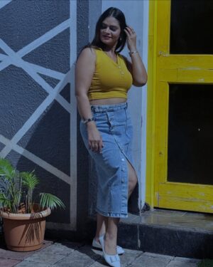 Malvika Tomar Instagram - Life is not a problem to be solved, but a reality to be experienced.” Always be happy each and every situation 😍.
.
.
.

.
Malvika #tomar #model #instalike #newpost #westernstyle #chubbygirl #beautifuldestinations #beautifulgirl #nevergiveup #growth #actorslife #chill #jeanskirt