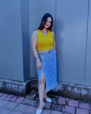 Malvika Tomar Instagram - Life is not a problem to be solved, but a reality to be experienced.” Always be happy each and every situation 😍.
.
.
.

.
Malvika #tomar #model #instalike #newpost #westernstyle #chubbygirl #beautifuldestinations #beautifulgirl #nevergiveup #growth #actorslife #chill #jeanskirt