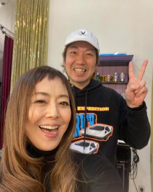 Mami Kumagai Instagram - 久しぶりに池尻の美容院
ファッツベリーチャムチャムへ

40代から浜松に来るまでずっと野口さん

久しぶりだったけど久しぶりじゃない感じ

嬉しかったなぁ、

ツヤッツヤにしてくれてありがとう！

また遊びに行きますね！

つもり話しもあるよね！
笑笑

#ファッツベリーチャムチャム
#熊谷真実
#野口さん
#今の2人と昔の2人