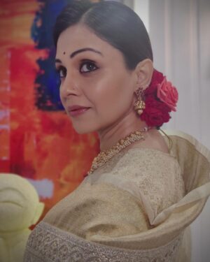 Manasi Salvi Instagram - 🌹With Love !

@yasmeenkhan78666