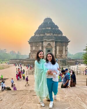 Manasi Salvi Instagram - Margashirsha First Thursday today….and Lord Jagannath’s calling 🙏🌼
My 9 year connection with the Lord..The Lord of the people..
A divine & emotional experience indeed. 

For me the Lord’s connection on earth is Omisha’s & mine unwavering bond with PadmaShree @sudarsansand Bhaina..

Humble beautiful selfless soul. 
Beautiful clicks by him on the magnanimous Chandrabhaga beach and at the Majestic Konark Temple. 
His good intention to support sand artists internationally & nationally. A visit at the #sandartfestival was supremely inspiring with artists from different countries participating in. 
#Puri #Odisha #Sudarsanpattanaik #Konark 

Sinking it all in. 
Jai Jaganantha. 🙏🌼

Thank you my dearest @mystical.rashmi @plutusvoyages for a flawless itinerary as always🤗

Thank you @zara_haya_ul_deen 🤗